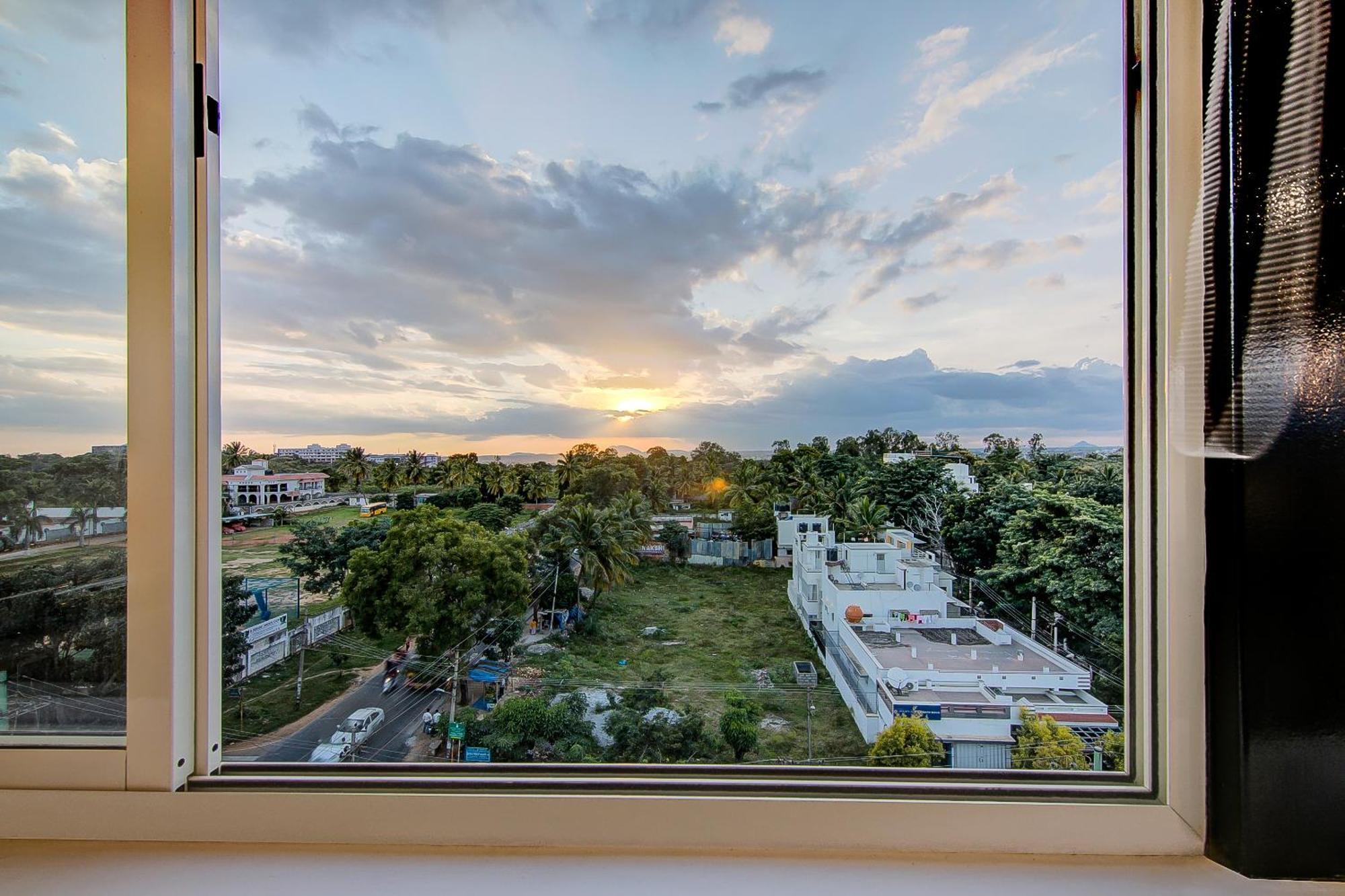 Super Townhouse Global Village Tech Park Near Kengeri Bus Terminal Metro Station Bangalore Ngoại thất bức ảnh