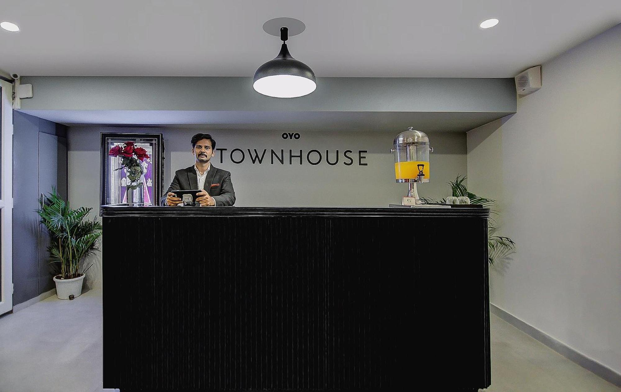 Super Townhouse Global Village Tech Park Near Kengeri Bus Terminal Metro Station Bangalore Ngoại thất bức ảnh