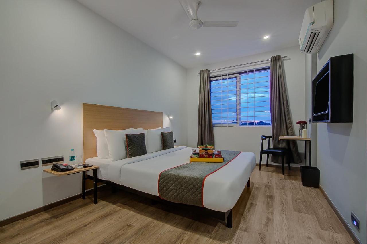 Super Townhouse Global Village Tech Park Near Kengeri Bus Terminal Metro Station Bangalore Ngoại thất bức ảnh